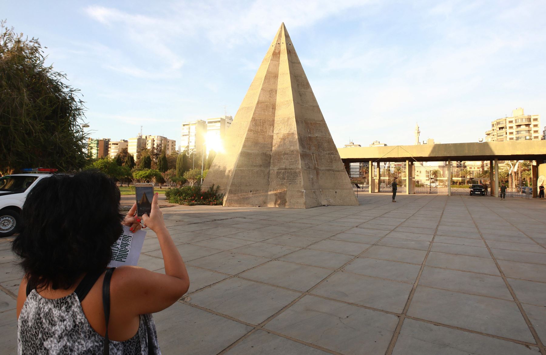 Colectivo se une para evitar derrumbe de obra en El Líbano