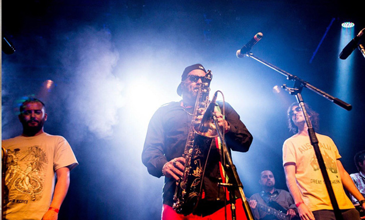 Experiencia teatral con sabor a recital en La Tangente