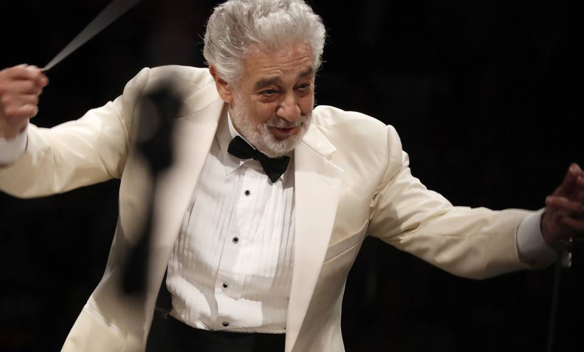 Carrera de Plácido Domingo se derrumba ante denuncias por abuso