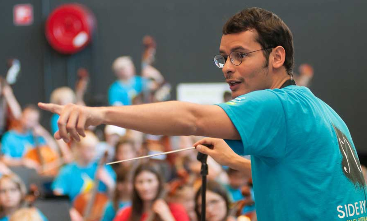 Director venezolano dirigirá concierto con músicos de 30 países
