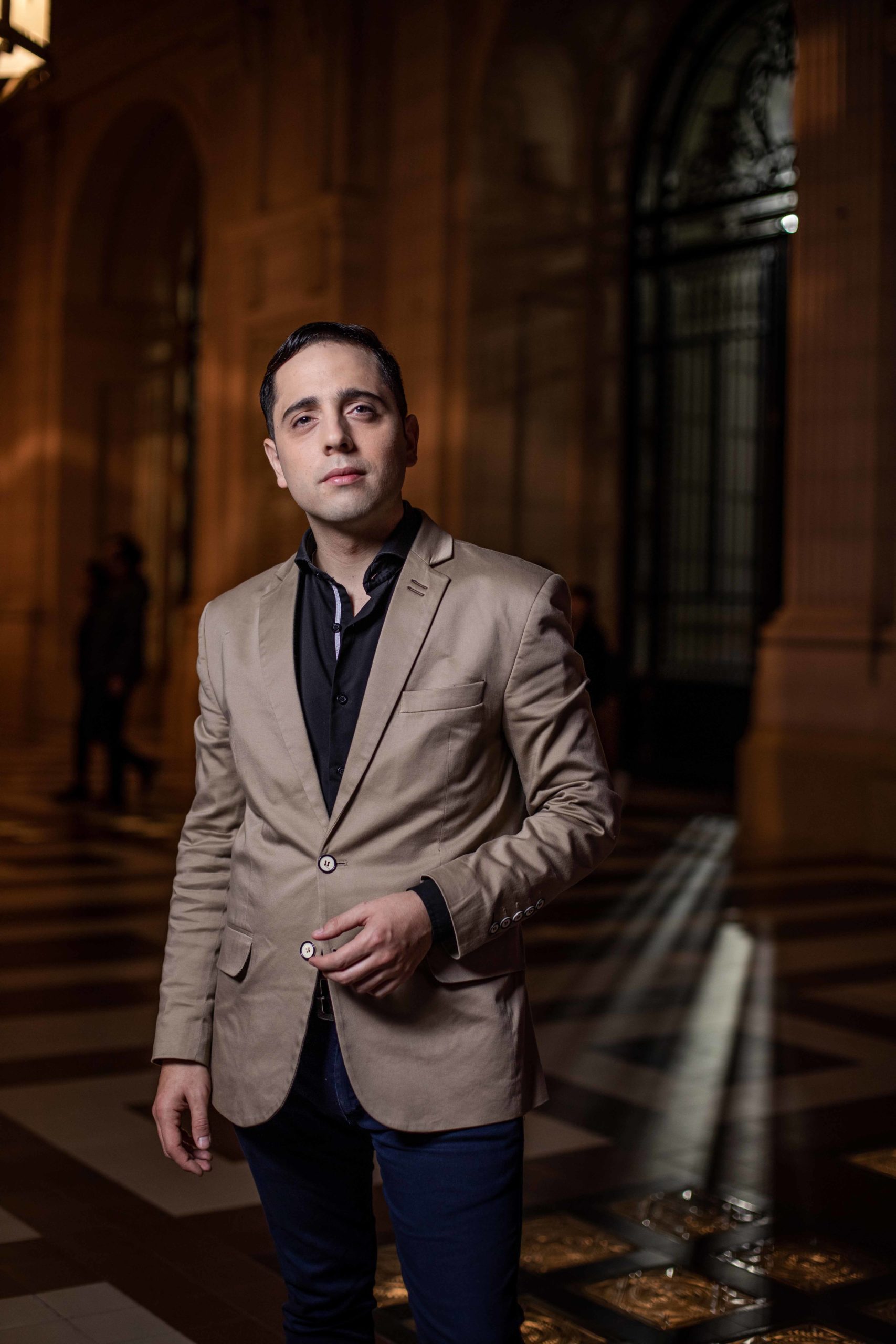 Lautaro Mazza Presenta «Tenés servido el Té»