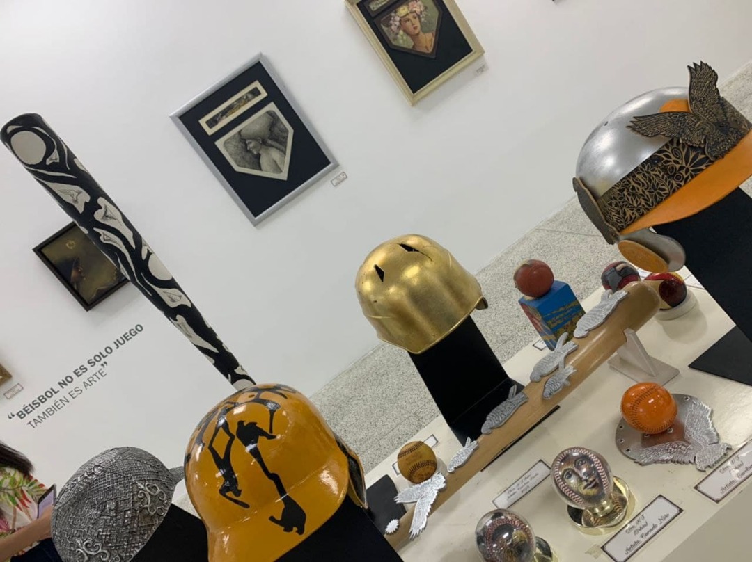 Hasta el 25/02 «Arte con Sabor a Beisbol» la expo en beneficio de las personas con discapacidad