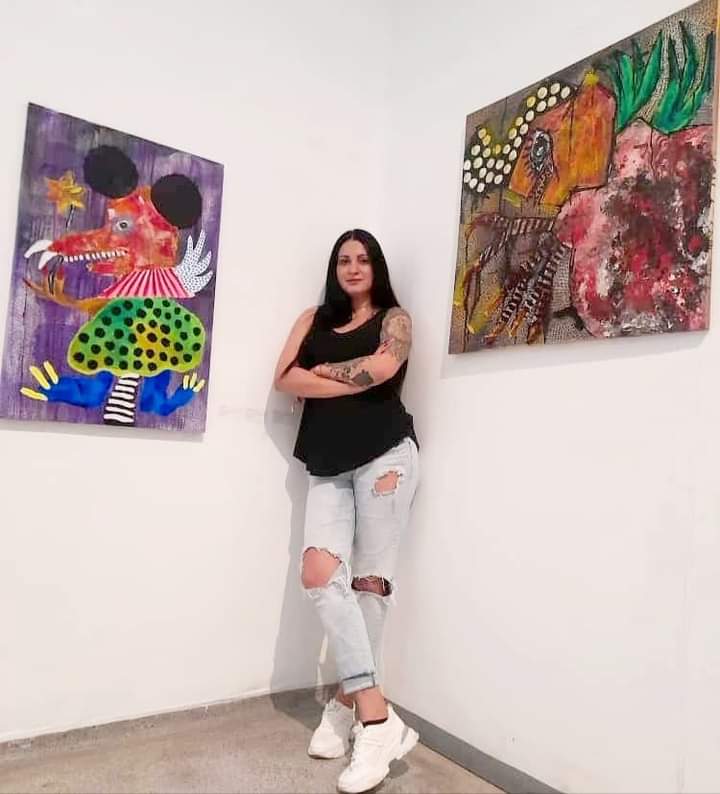 Carola Villegas: “Un tributo a la fiesta, al color y una sátira a la sociedad”