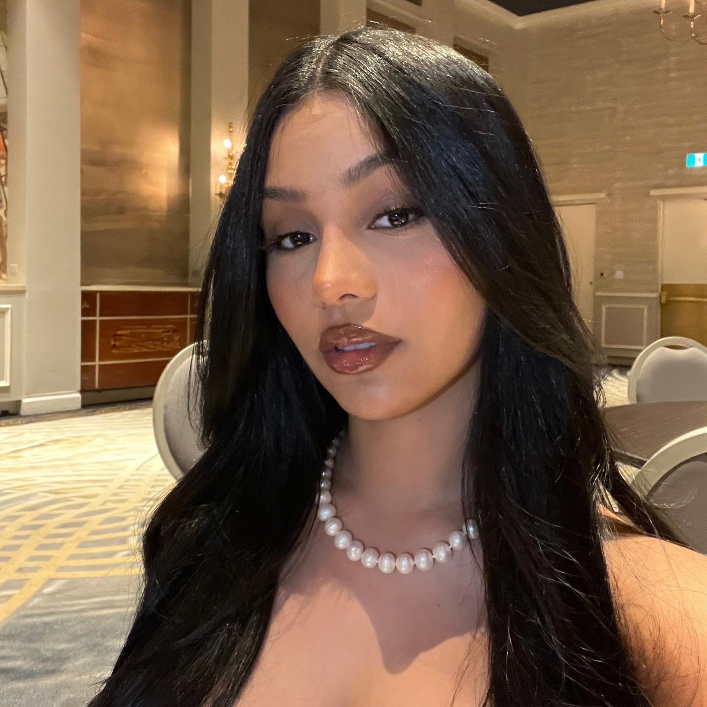 Bárbara Ramírez, la modelo e influencer que se convierte en una de las esposas de Drake en “Falling Back”