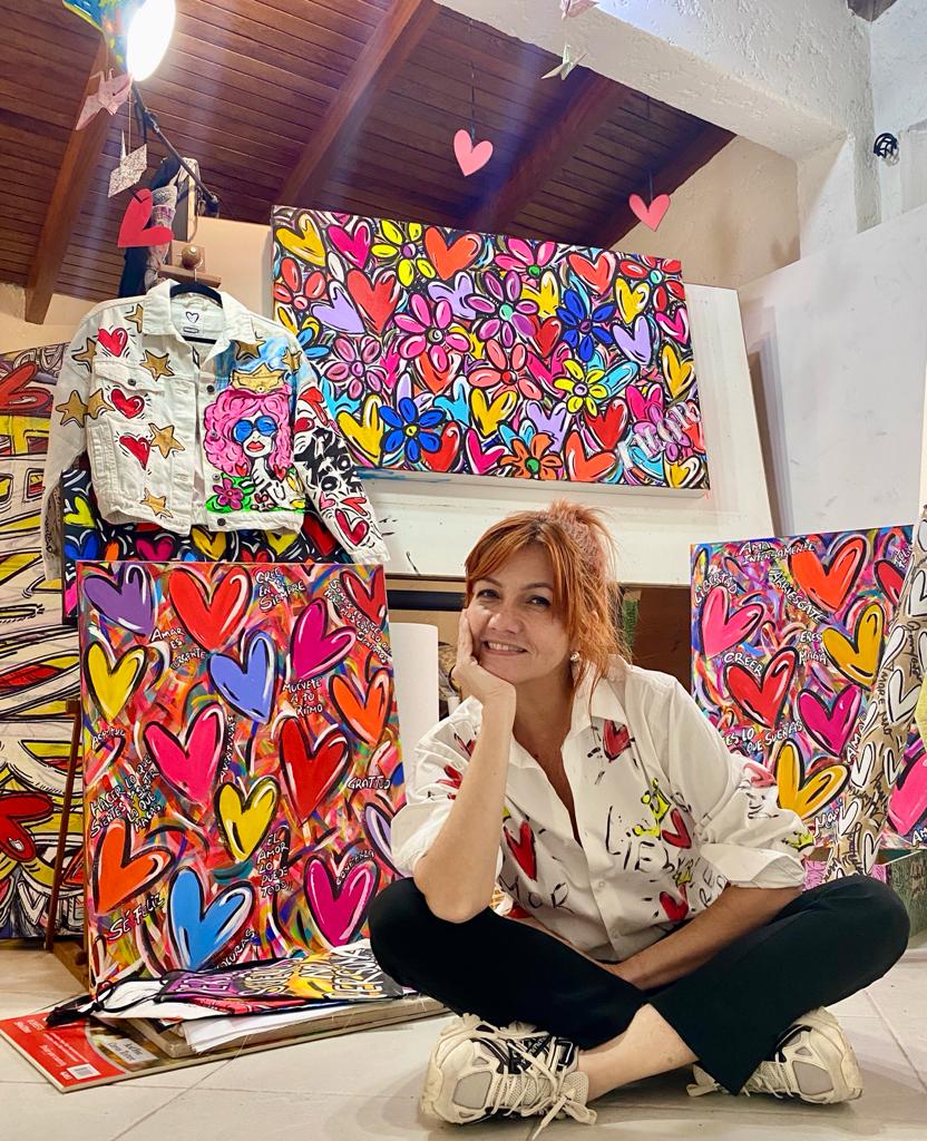 Jenny Caldera Gómez a través de sus pinturas le apuesta al amor