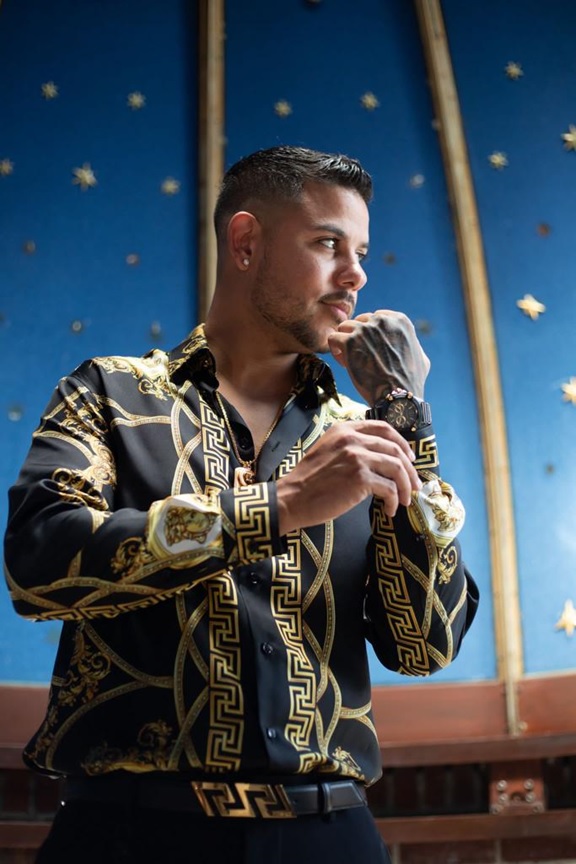 Klass Santana se monta en un nuevo ritmo con el tema “Viernes”
