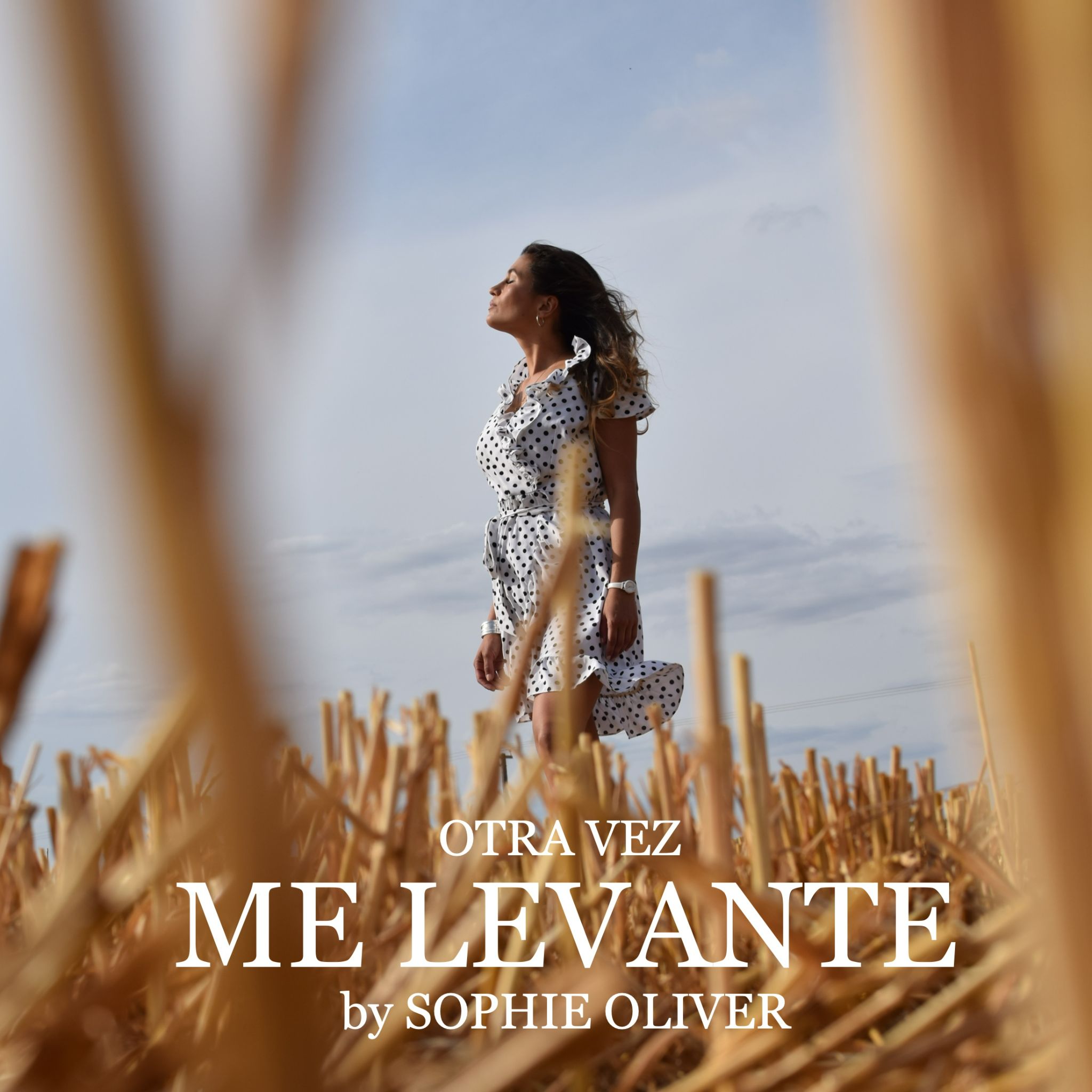 Sophie Oliver presenta su primer disco «Otra vez me levante»