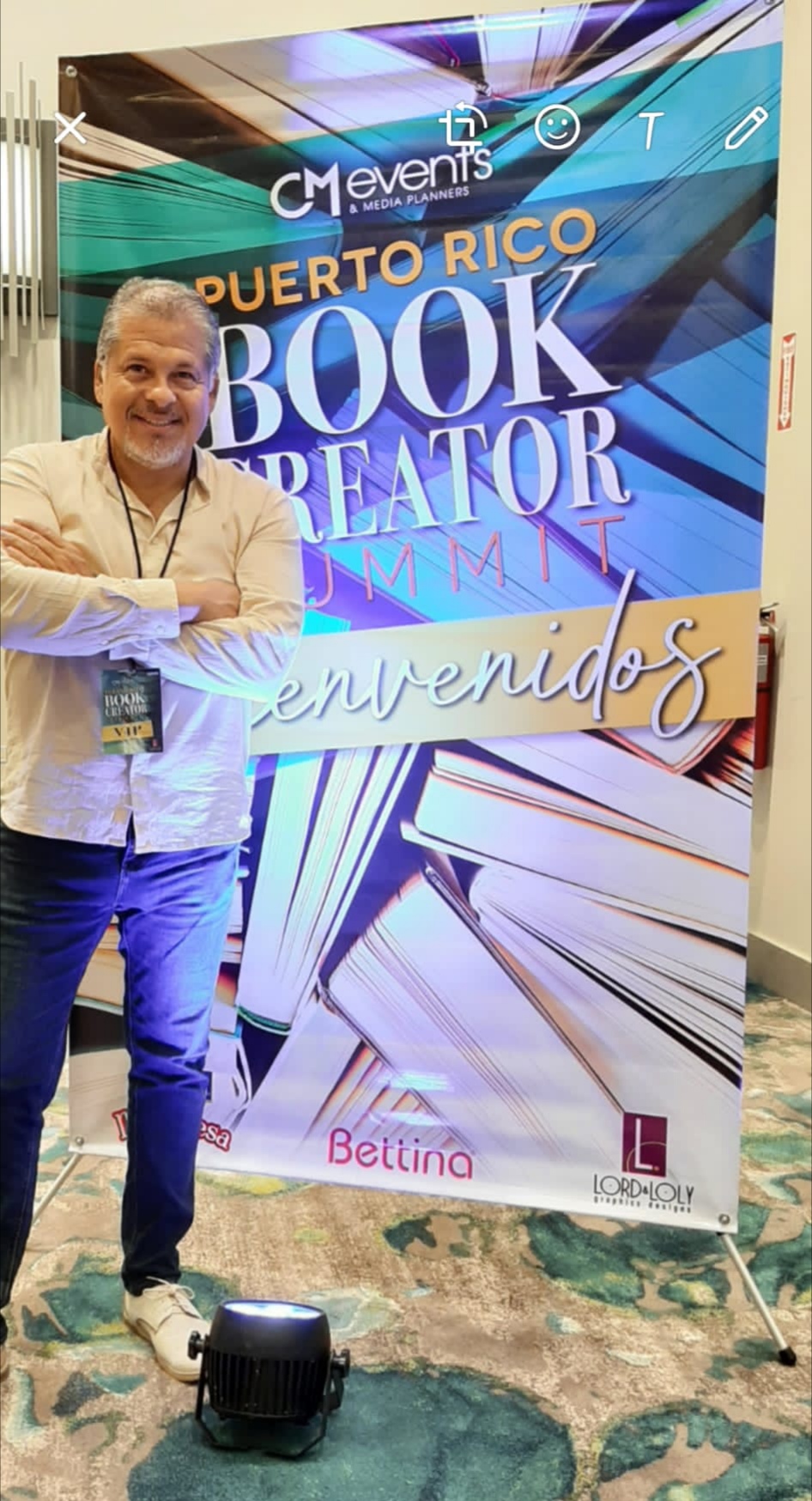 Pastor Abner Hurtado presentó tres libros en el Puerto Rico Book 2022