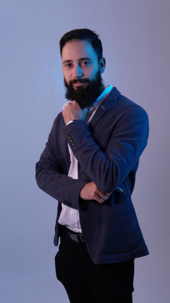 Luis Gabriel MKT «El economista que marca tendencia en redes sociales»