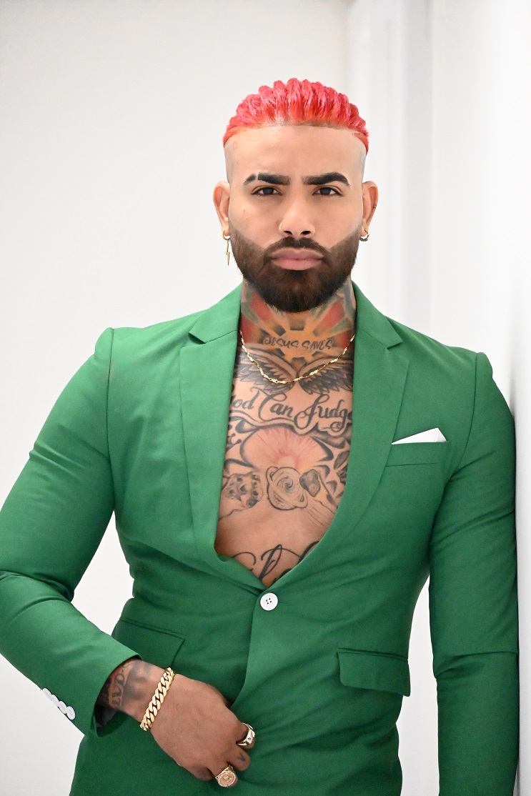 El boricua JBLVD le canta a “La vecina”